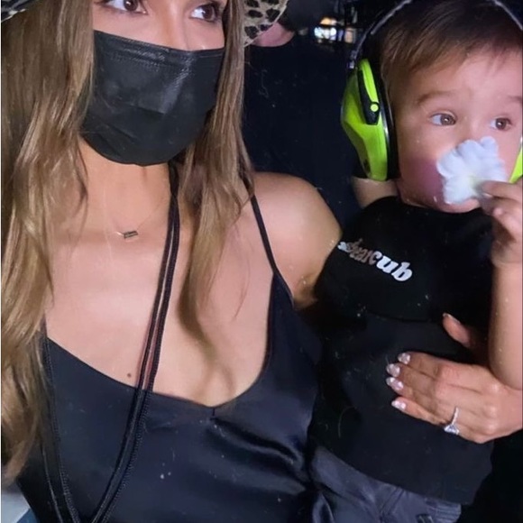 ˏˋ°•*⁀➷ 𝐌𝐄𝐄𝐓 𝐓𝐇𝐄 𝐏𝐎𝐒𝐇𝐄𝐑 ✞︎  𝐒𝐇𝐀𝐘𝐍𝐄 - Picture 3 of 7